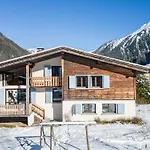 Familial Savoyard Pres Du Mont-blanc - Accueille 10 Pers. - Fr-1-343-258 * Chamonix