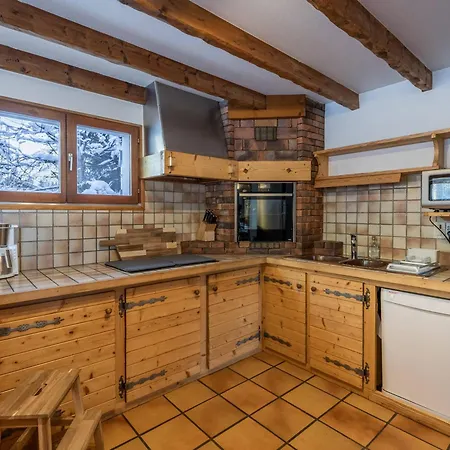 Familial Savoyard Pres Du Mont-blanc - Accueille 10 Pers. - Fr-1-343-258 * Chamonix