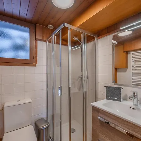 Familial Avec Wifi Et Parking Près D'argentière - Fr-1-343-258 Chalet *