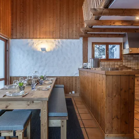 Chalet Familial Avec Wifi Et Parking Près D'argentière - Fr-1-343-258